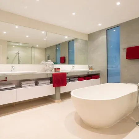 Luxury Mansion, Excellent *